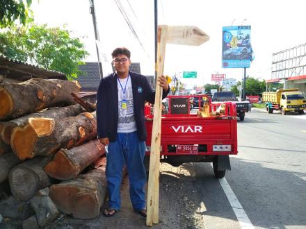 Bersinergi Dengan Program Desa Bersih Sampah, KKN STTNAS Trisigan I Usahakan Tong Sampah